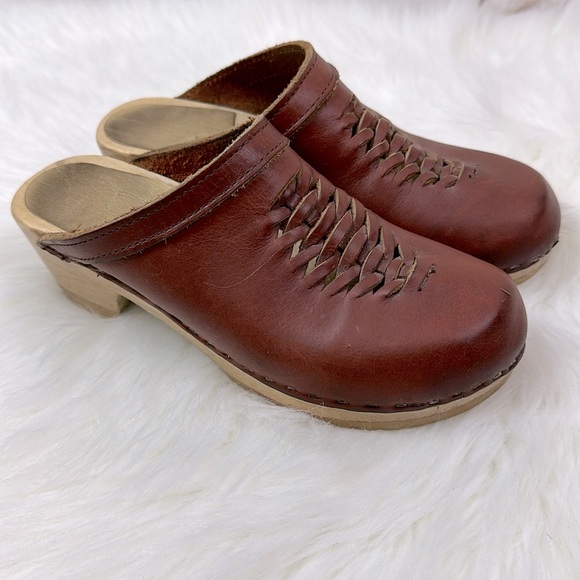 No. 6 Heidi Woven Clog - Picture 2 of 8